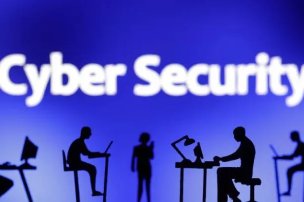 ما يقرب من ألف شخص غادروا وكالة الأمن السيبراني وأمن البنية التحتية الأميركية منذ تنصيب ترمب (رويترز)