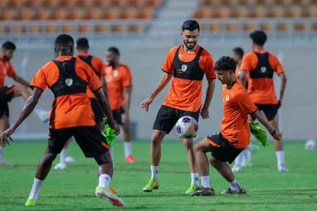 يتصدر منتخب جمهورية كوريا الترتيب العام للمجموعة برصيد 16 نقطة (المنتخب العماني)