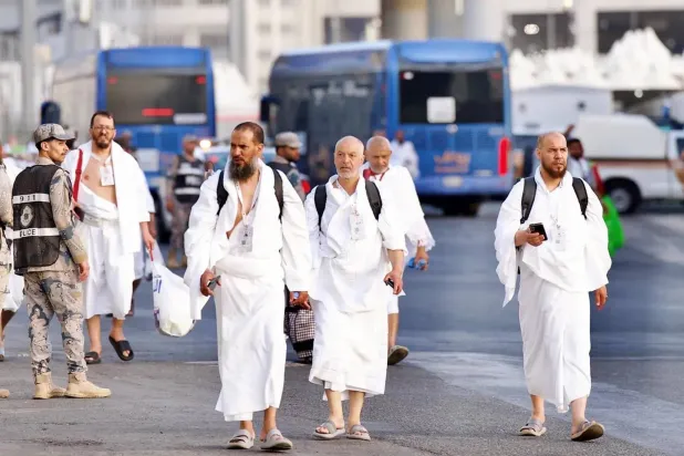 توافد الحجاج صباح الأربعاء على مشعر منى لقضاء يوم التروية (واس)