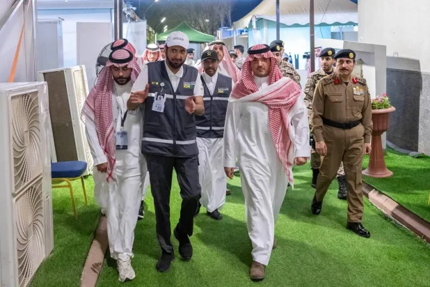 وزير الداخلية يقف على جاهزية الجهات لاستقبال ضيوف الرحمن في مشعر عرفات (واس)