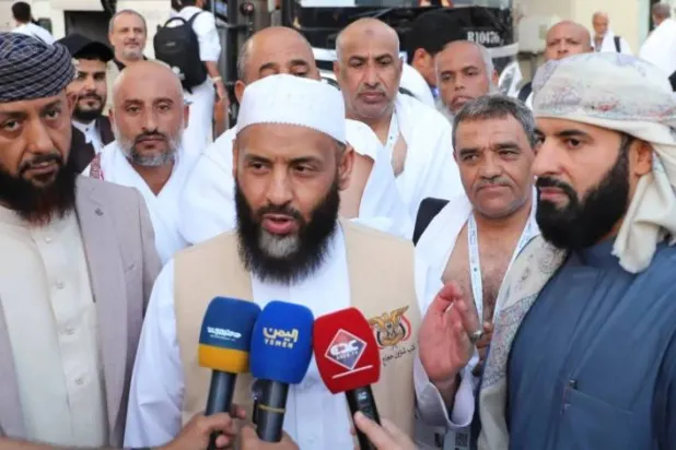 Yemen’s Minister of Endowments meets pilgrims ahead of ascent to Mina, Saudi Arabia (SABA)