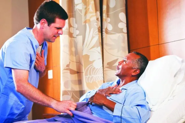 الرعاية التلطيفية في أمراض القلب الحَرِجَة: ضرورة غائبة أم ركيزة أساسية؟