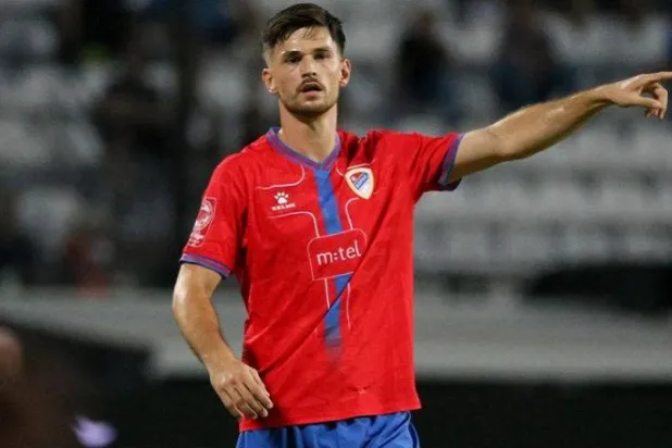 قلب الدفاع الهولندي بارت مايرس (وسائل إعلام هولندية)