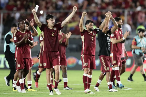 فنزويلا حال فوزها ستدخل بقوة على خط المنافسة للحلول في المراكز الستة الأولى (إ.ب.أ)