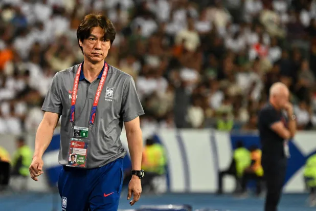 هونغ ميونغ بو مدرب كوريا الجنوبية (أ.ف.ب)