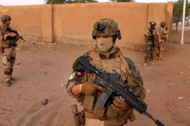 عناصر من «فاغنر» في بلدة بشمال مالي يسكنها طوارق (متداولة)