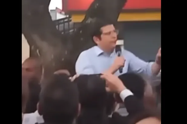 المرشح الرئاسي الكولومبي ميغيل أوريبي يتحدث إلى أنصاره قبل لحظات من إطلاق النار عليه وإصابته (يوتيوب)