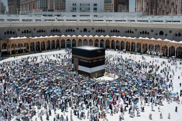 ضيوف الرحمن استكملوا بطواف الوداع آخر أعمال الحج (واس)