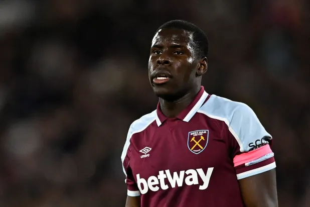 كورت زوما (رويترز)