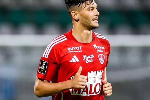 المغربي أشرف داري مدافع الأهلي المصري (الشرق الأوسط)