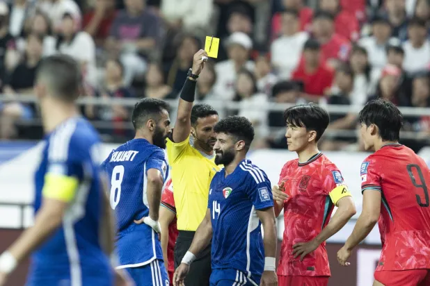 أنهى منتخب كوريا الجنوبية مشواره في التصفيات المؤهلة لبطولة كأس العالم بفوز ضخم على منتخب الكويت (إ.ب.أ)
