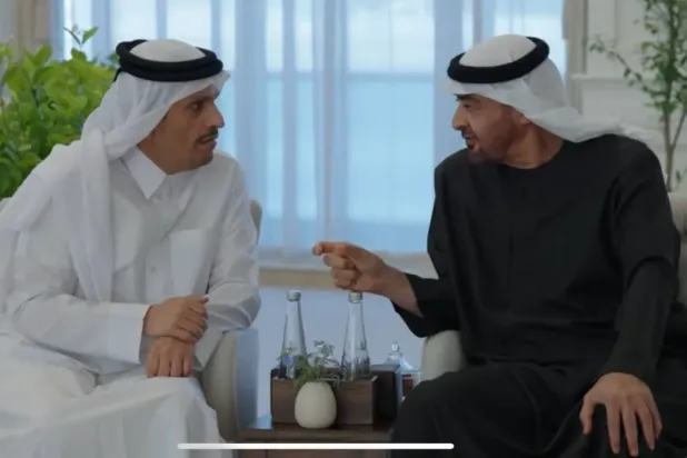 Şeyh Muhammed bin Zayid ve Şeyh Muhammed bin Abdurrahman, Abu Dabi'deki görüşmede (WAM)   