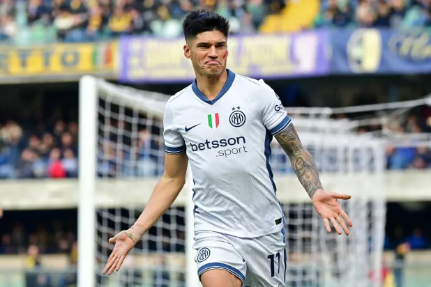 المهاجم الأرجنتيني خواكين كوريا إلى بوتافوغو (أ.ف.ب)