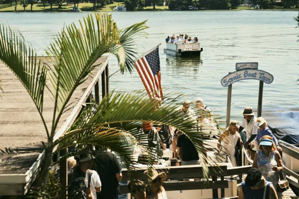 رحلات مائية في أورلاندو (نيويورك تايمز)