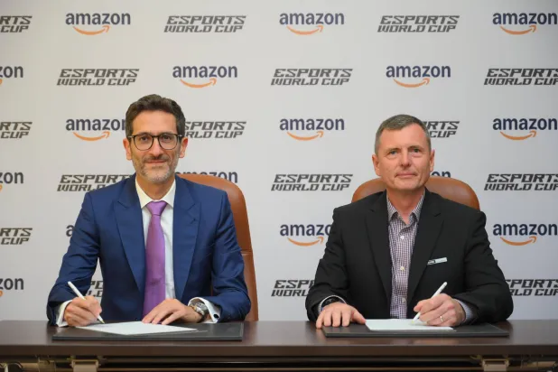 جانب من توقيع عقد الشراكة (الشرق الأوسط)