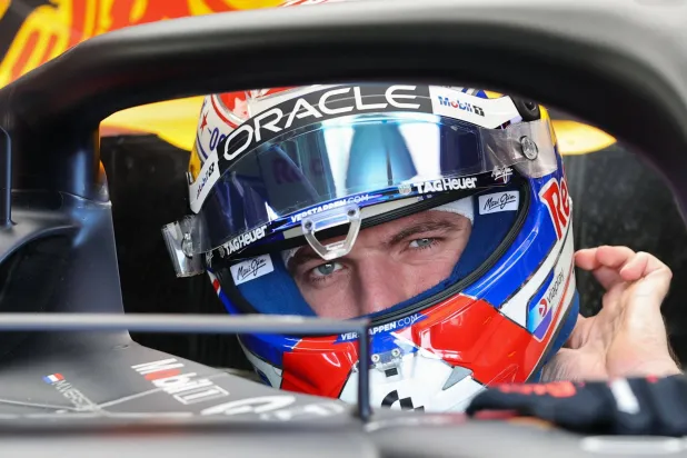 فرستابن في سيارته ضمن الاستعدادات لجائزة كندا الكبرى (أ.ف.ب)