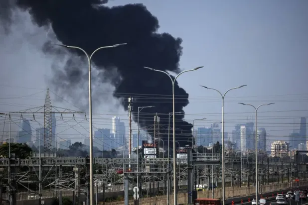 İsrail ve İran karşılıklı saldırılarını sürdürüyor… ABD Başkanı Donald Trump, İran'ın ‘nükleer bombaya sahip olmaya çok yakın olduğu’ konusunda uyardı