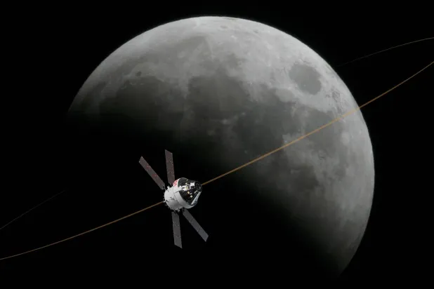 مركبة فضائية تدور حول كوكب القمر (إكس)