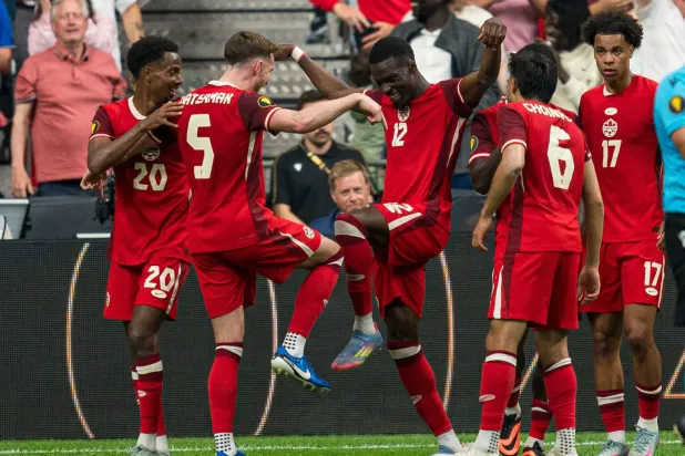 حققت كندا نتيجة تاريخية في شباك هندوراس (أ.ف.ب)