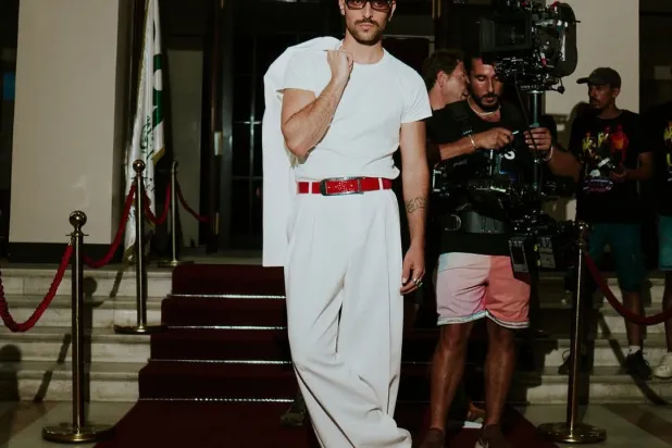 مغني الرَّاب سان لوفان يُحيي حفلاً فنياً في ميناء المدينة «لجنة مهرجانات البترون»