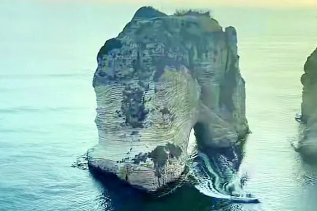 صخرة الروشة في بيروت (إنستغرام)