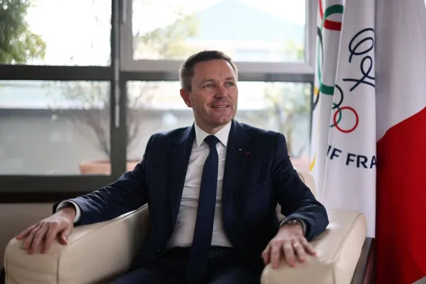 ديفيد لابارتيان رئيس الاتحاد الدولي للدراجات (رويترز)