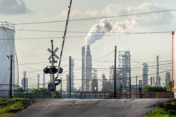 مصفاة ليونديل باسل في هيوستن بتكساس (أ.ف.ب)