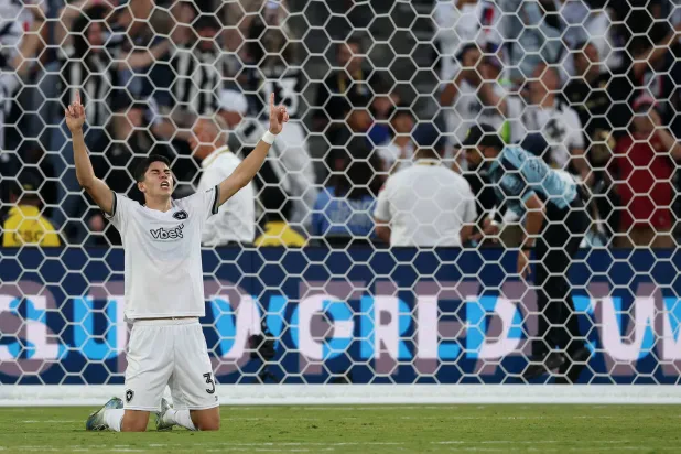 انفرد بوتافوغو بصدارة المجموعة الثانية بالعلامة الكاملة (أ.ف.ب) 