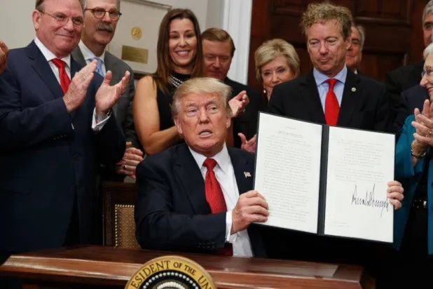 الرئيس دونالد ترمب يقود حملة الجمهوريين ضد "قنون الرعاية الصحية"  - أوباما كير - (تلفزيون "آيه بي سي"