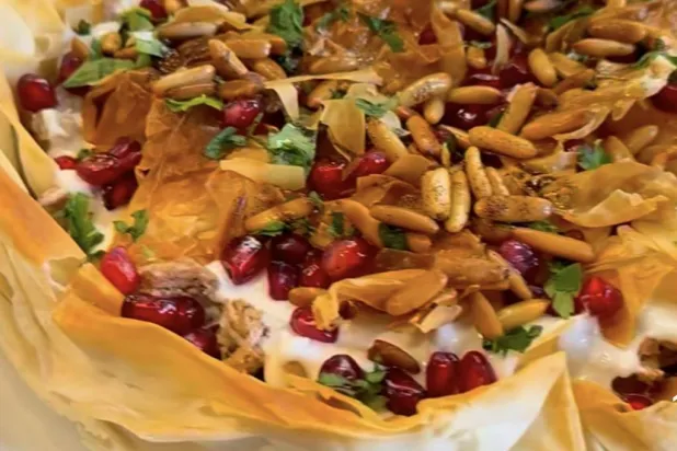 فتة بطريقة مبتكرة (إنستغرام)