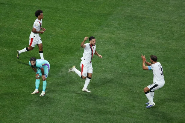 أمطر السيتي شباك العين بسداسية وأكد عبوره (رويترز) 