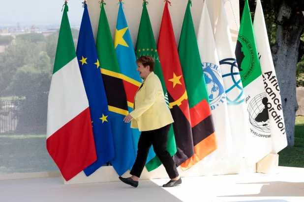 غورغييفا خلال مشاركتها في قمة «خطة ماتي لأفريقيا والبوابة العالمية» في روما (رويترز)