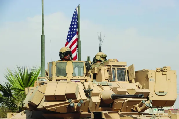 عربات أميركية على الطريق السريع (إم 4) في ريف الحسكة الشمالي (الشرق الأوسط)