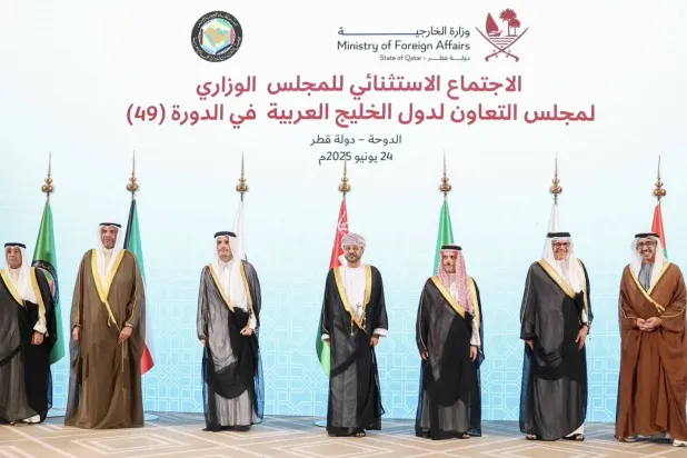 KİK Dışişleri Bakanları ve KİK Genel Sekreteri hatıra fotoğrafı çektirdi. (KİK)