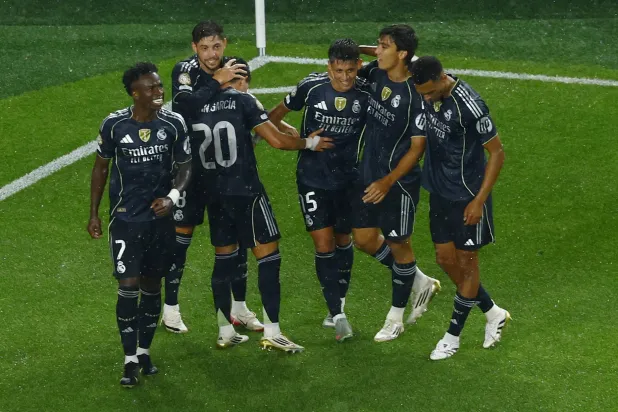 لم يجد ريال مدريد صعوبة في تجاوز سالزبورغ (رويترز) 