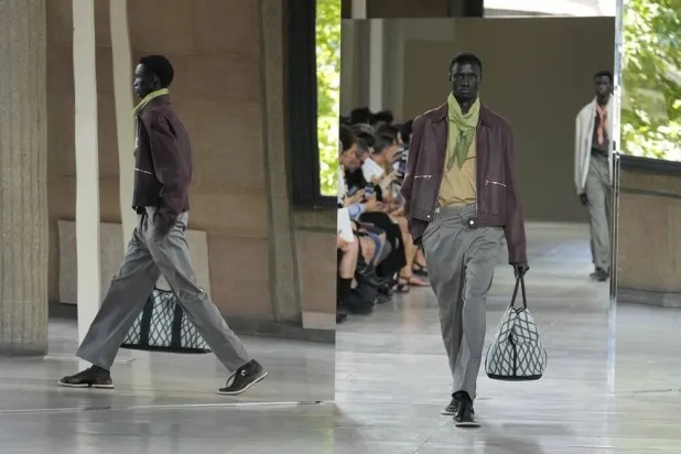  A model wears a creation as part of the men's Hermes Spring-Summer 2026 collection, that was presented in Paris Saturday, June 28, 2025. (AP)
