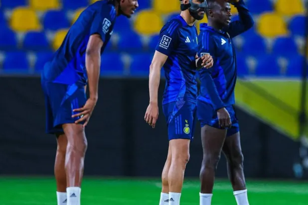النصر يستعد لمعسكره الإعدادي للموسم الجديد (نادي النصر) 