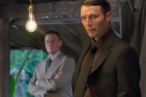 Casino Royale'de Daniel Craig ve Mads Mikkelsen'a Eva Green, Judi Dench ve Jeffrey Wright eşlik ediyordu (MGM/Columbia)