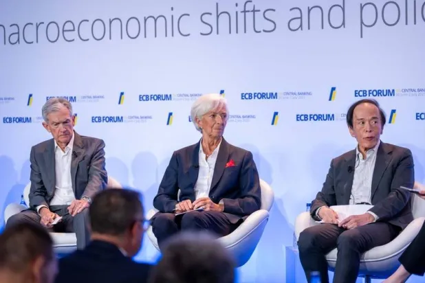 كريستين لاغارد تتحدث خلال منتدى البنوك المركزية في سينترا (من موقع المركزي الأوروبي)