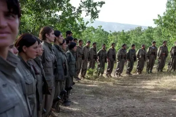 عناصر من مسلحي «العمال الكردستاني» في شمال العراق (رويترز)