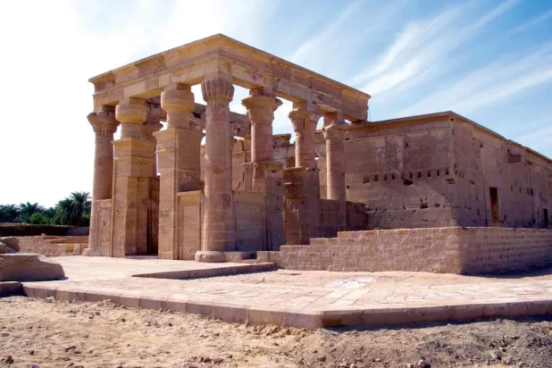 معبد الغويطة من أبرز المعالم الأثرية في "الخارجة" (الهيئة المصرية لتنشيط السياحة)
