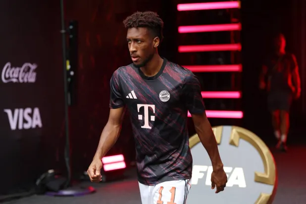 كومان جاهز لموقعة السبت (رويترز)