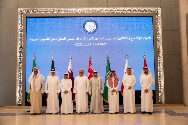 جاسم البديوي يلتقي المشاركين في اجتماع المديرين العامين للجوازات بدول الخليج (مجلس التعاون)