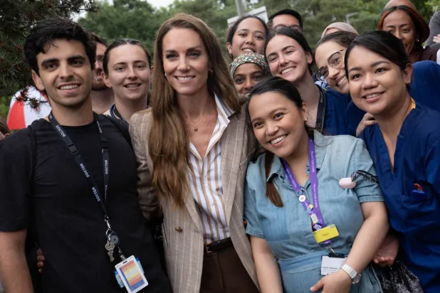 الشفاء أشبه بقطار الملاهي (رويترز)