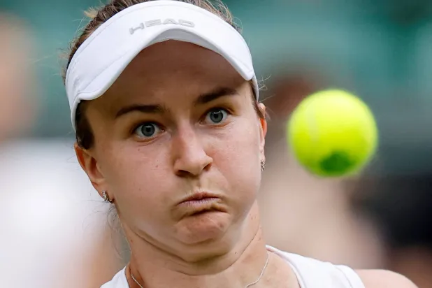 التشيكية باربورا كرايتشيكوفا ودّعت ويمبلدون (رويترز)