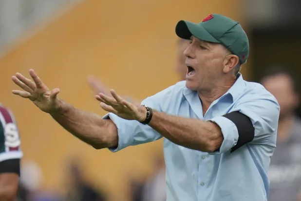 ريناتو غاوتشو مدرب فلومينينسي (أ.ب)