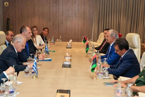 محادثات حفتر في بنغازي مع وزير خارجية اليونان مساء الأحد (القيادة العامة - «الجيش الوطني» الليبي)
