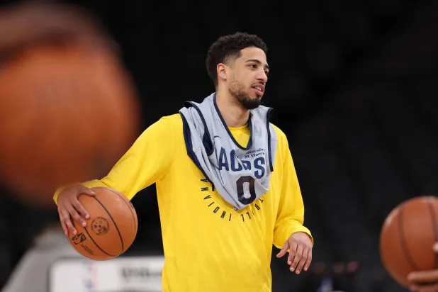 تايريز هاليبورتون صانع ألعاب إنديانا بايسرز (أ.ف.ب)