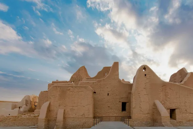 زيارات مواقع التراث السعودية حققت أرقاماً قياسية خلال عام 2024 (وزارة الثقافة) 