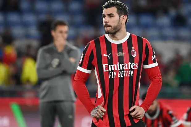 الظهير الدولي الفرنسي ثيو هرنانديز (أ.ف.ب)